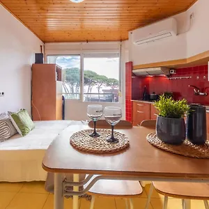https://apt-estudio-delante-del-mar.top-hotels-tarragona.com